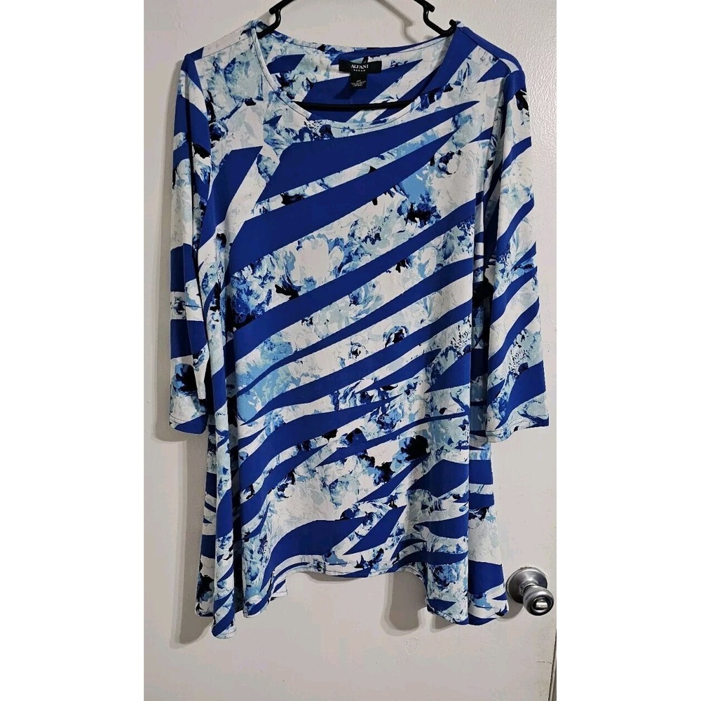 Alfani Assymetrical Floral Top Blouse 0X Blue White 3/4 Sleeve Flowy Art To Wear
